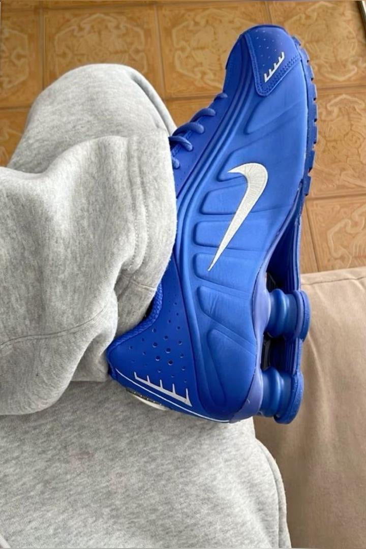 Nike Shox R4
