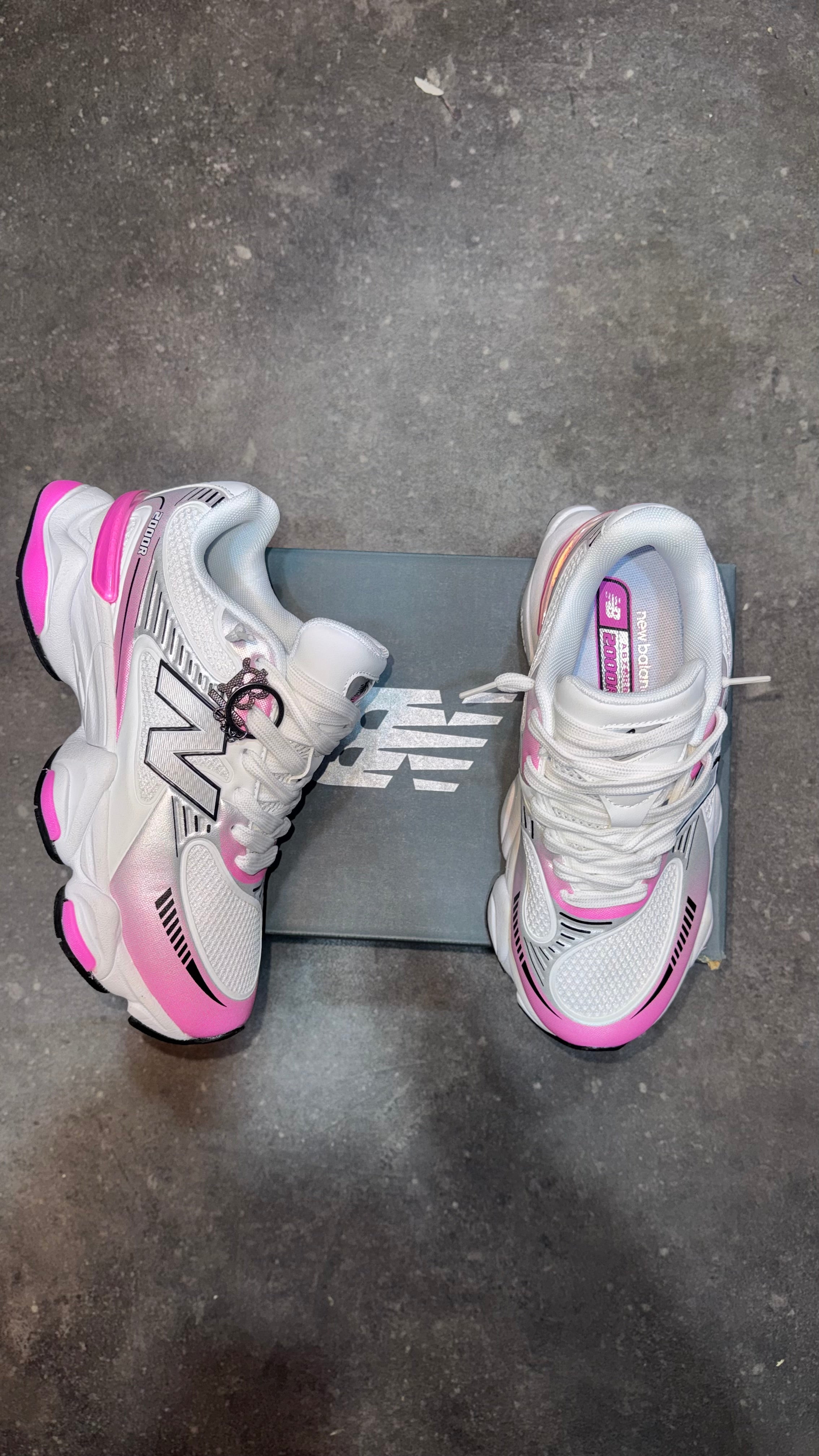 New balance 2000R