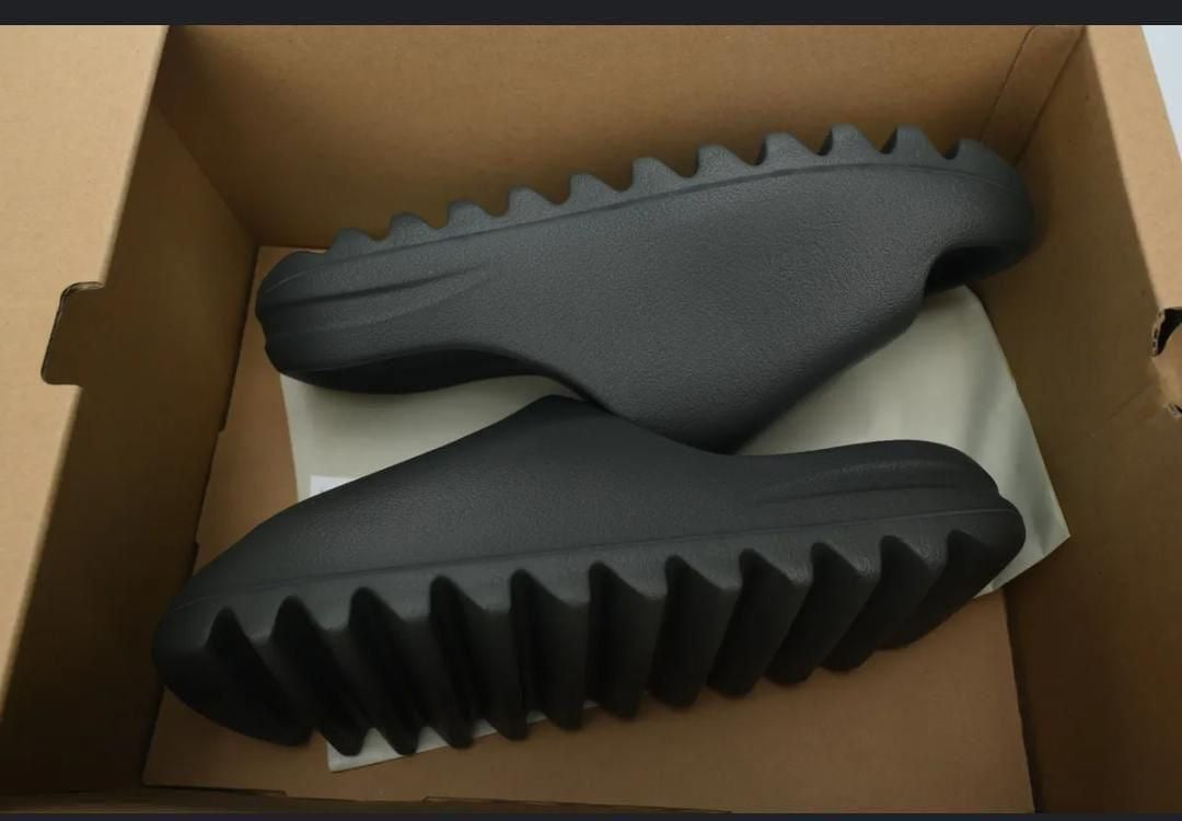 Adidas Yeezy Slide