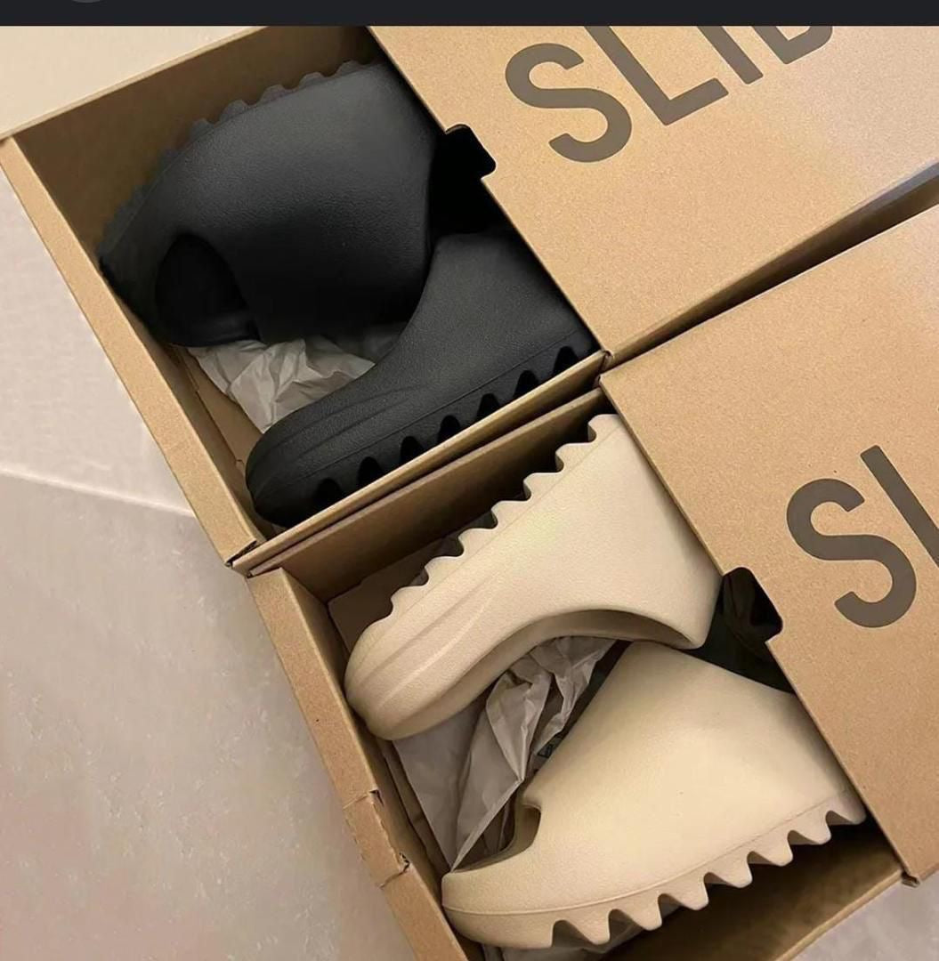 Adidas Yeezy Slide